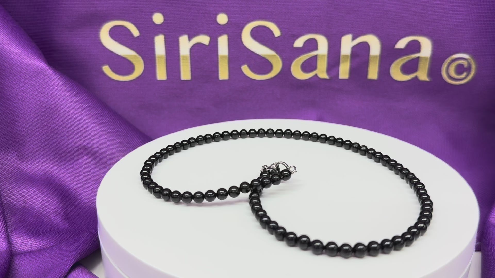 Carica video: Black Panther - Tormalina - Collana per bambini